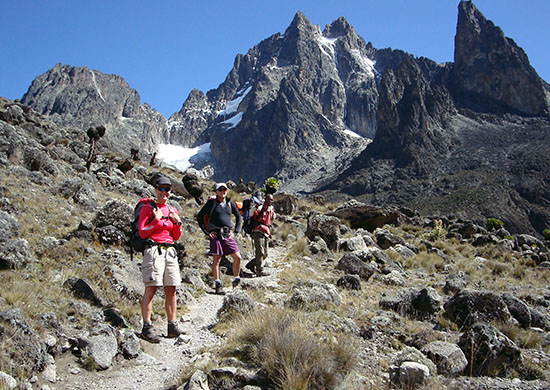 6-days-mount-kenya-climbing-chogoria-naromoru-route